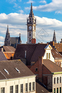 比利时根特市古老的历史中世纪景象根特市历史中古老的屋顶和旧塔楼图片