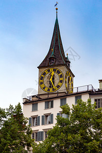 苏黎世瑞士旧中纪塔台和城市钟图片