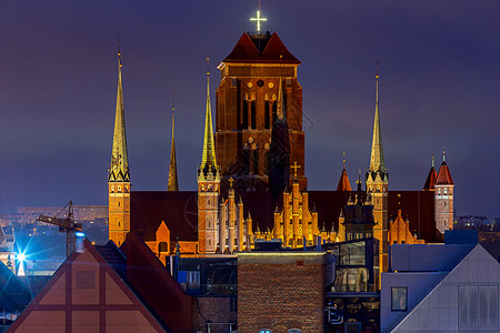 日落时圣母玛利亚教堂塔楼波兰格丹斯克但圣母玛利亚教堂图片