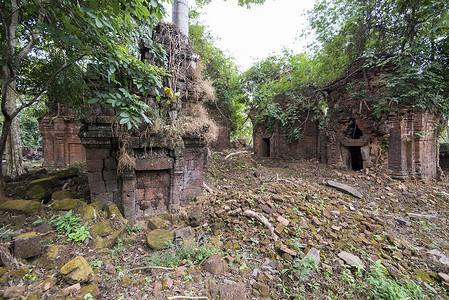 威考姆勃柬埔寨西北部柏威夏市以北的SraEm镇以东的PrasatNeakBuos高棉寺庙柬埔寨SraEm2017年11月柬埔寨SRAEM背景