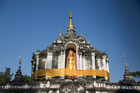 袁泰国北部兰丰省兰丰市的WatPhraYuen寺泰国兰丰2019年11月泰国兰丰寺背景