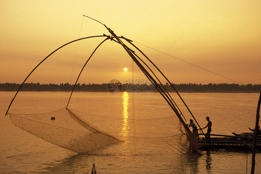 柬埔寨中部磅湛村湄公河上的渔网柬埔寨磅湛2001年2月柬埔寨磅湛湄公河图片