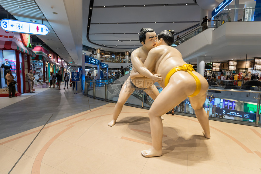 2018年11月3日泰国纳洪拉奇西马泰国纳洪拉奇西马著名购物中心21号航站楼图片