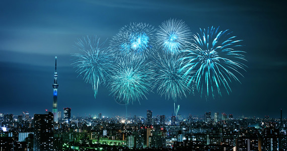 日本东京市风景的烟花节日图片