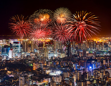 日本东京市风景的烟花节日图片