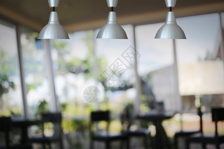 一家餐厅的银灯内装有光图片