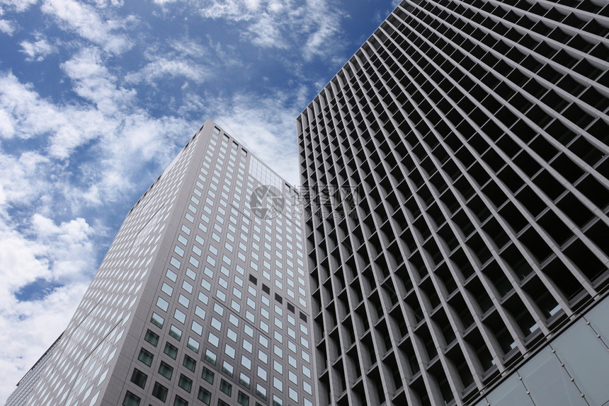 高商业摩天大楼或建筑在蓝天背景上图片