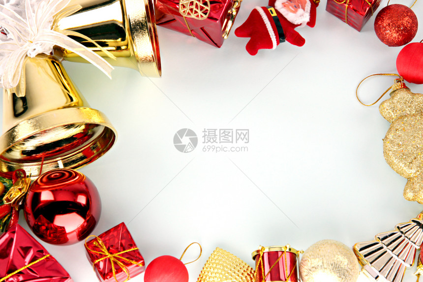 脆金铃和装饰品可以在圣诞节和新年使用图片