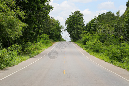 平坦的农村道路图片