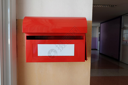 红邮箱或墙上的并有复制空间器输入您工作概念中的想法图片