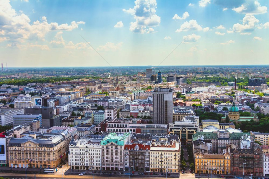 华沙天线大楼的空中观察图片