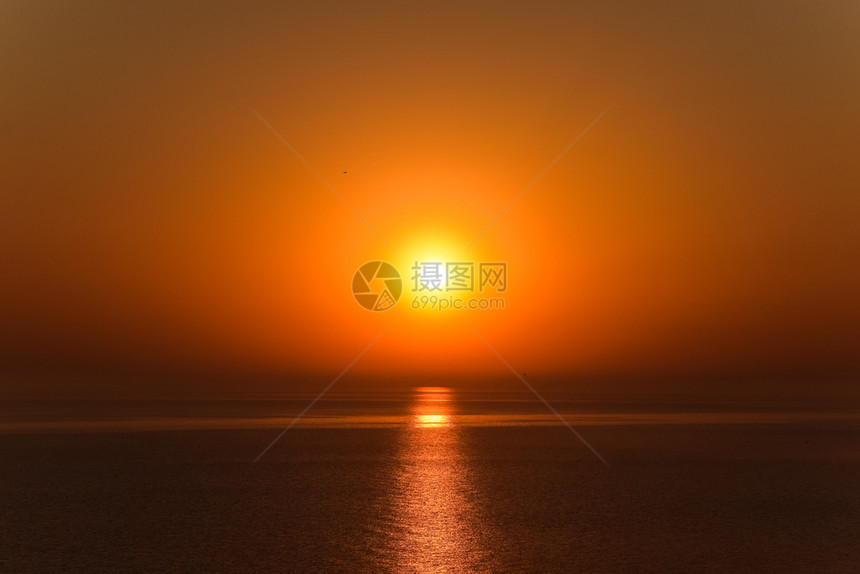 海上的黎明亚速海日出海上的黎明亚速海日出图片