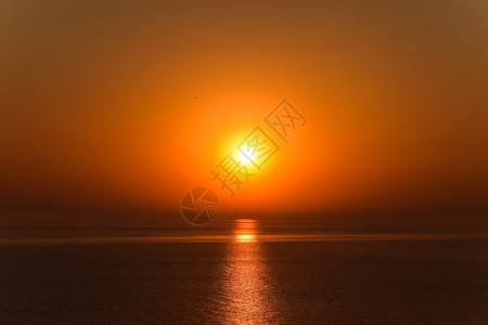 海上的黎明亚速海日出海上的黎明亚速海日出图片