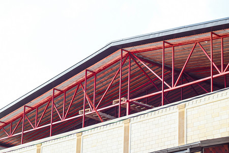 屋顶梁的钢架建筑细节图片