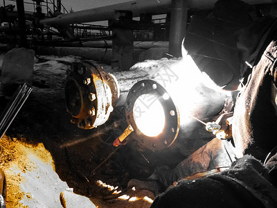 铁库勒雷工作安全铁建筑的焊接和研磨工业周日焊接和工管道的和安装工业周日焊接和背景