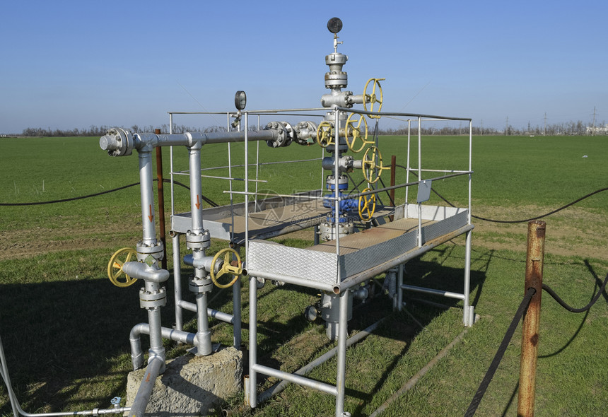 油井油田的设备和技术油田设备与技术油井图片