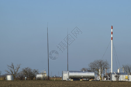 石油和天然气设备石油和天然气处理隔离站石油和天然气设备图片