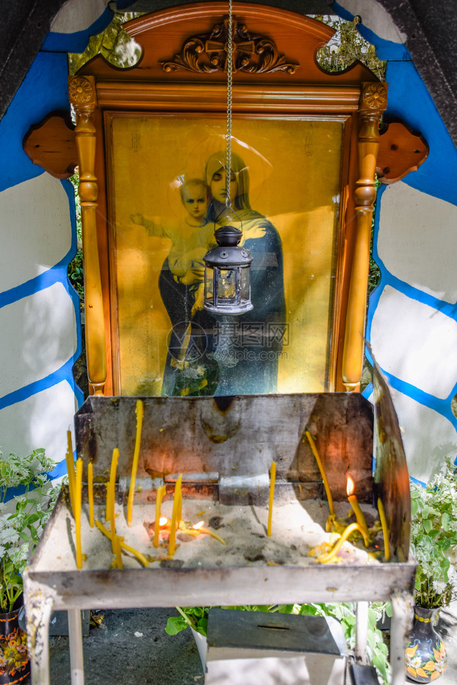 俄罗斯戈尔尼2018年月日祈祷桌前的圣母像祈祷桌前的圣母像图片