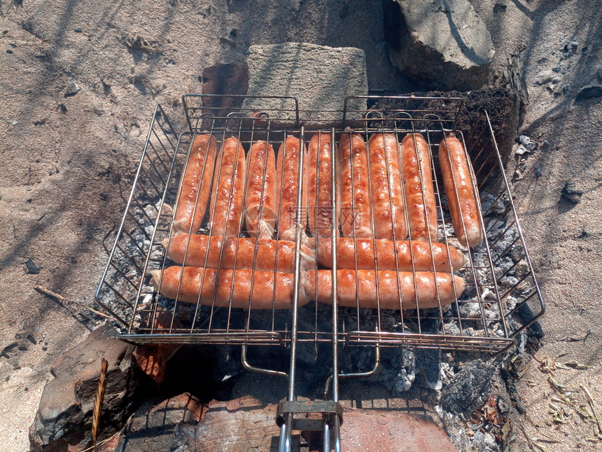 库帕蒂鸡在火上被炸库帕蒂鸡在火上被烧图片