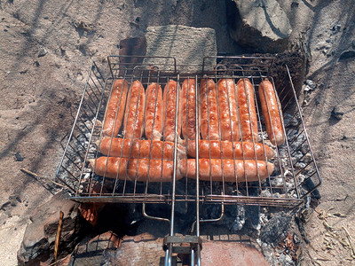 库帕蒂鸡在火上被炸库帕蒂鸡在火上被烧图片