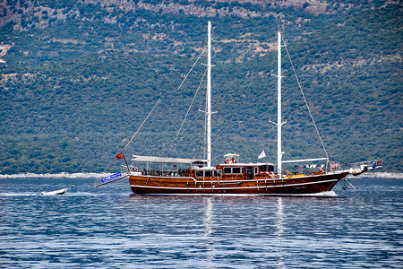 2019年5月日土耳其德姆雷岛上附近海域的游艇该岛附近海域的游艇图片