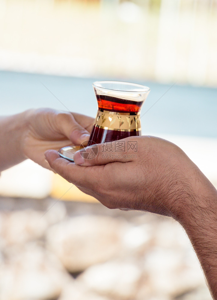 土耳其茶用传统玻璃供应土耳其茶图片