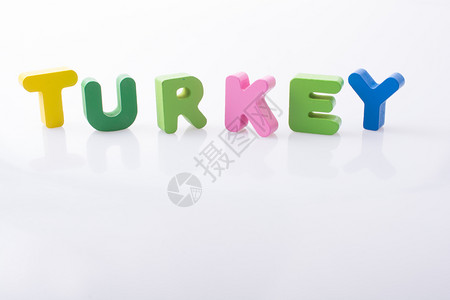 TURKEY字词用多彩的母区块写背景图片