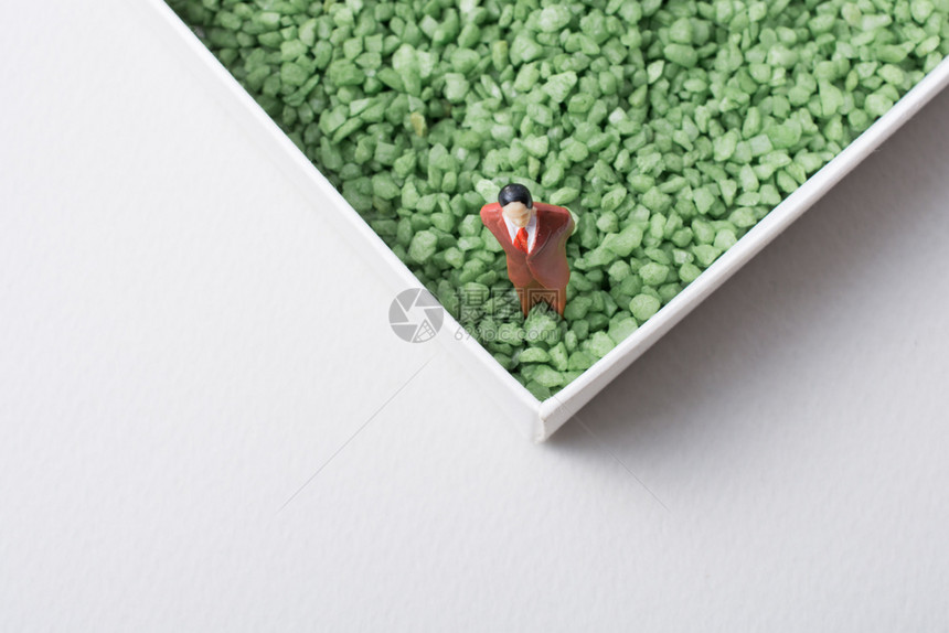 绿色沙质的小型人造雕像图片