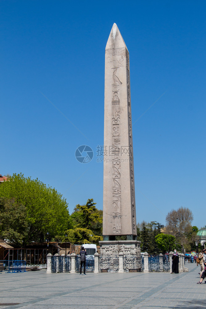 苏丹纳姆广场上的狄奥多西方尖碑图片