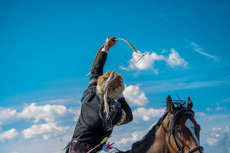 射箭图片奥斯曼弓箭手骑马和背景