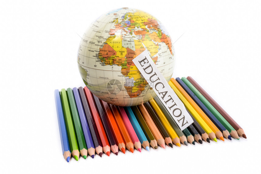 白背景的彩色铅笔带有球的彩色铅笔及教育注释图片