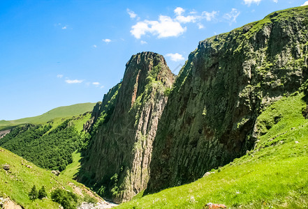 山上有草的山景山地景观山地植被山上有草的山景山地景观图片