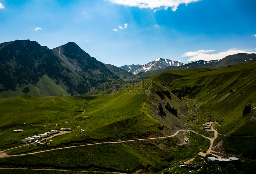 山上有草的山景山地景观山地植被山上有草的山景山地景观图片