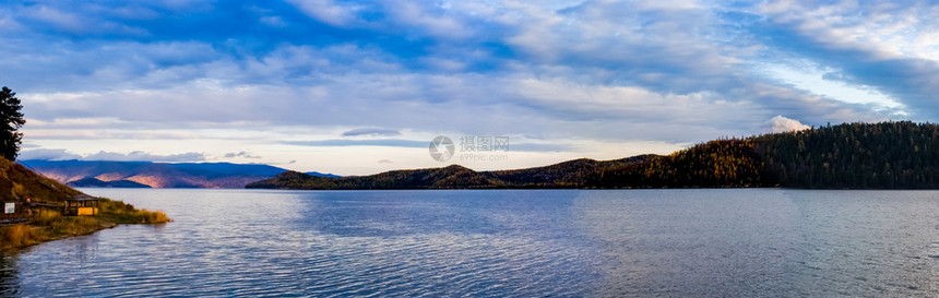 Baikal湖水Baikal水面美丽的景观Baikal水面Baikal水面图片