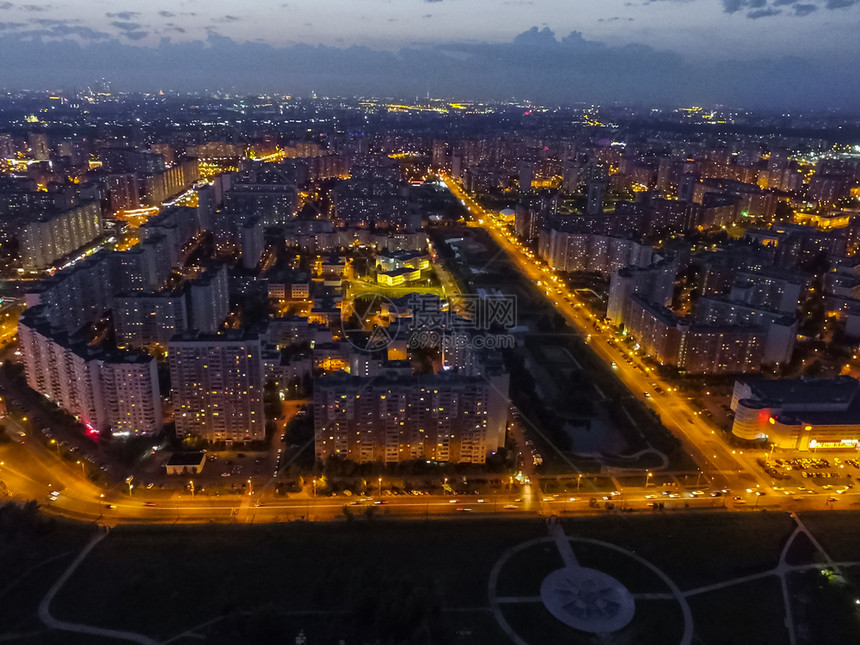 莫斯科市的顶端景色莫斯科之夜市的灯光图片