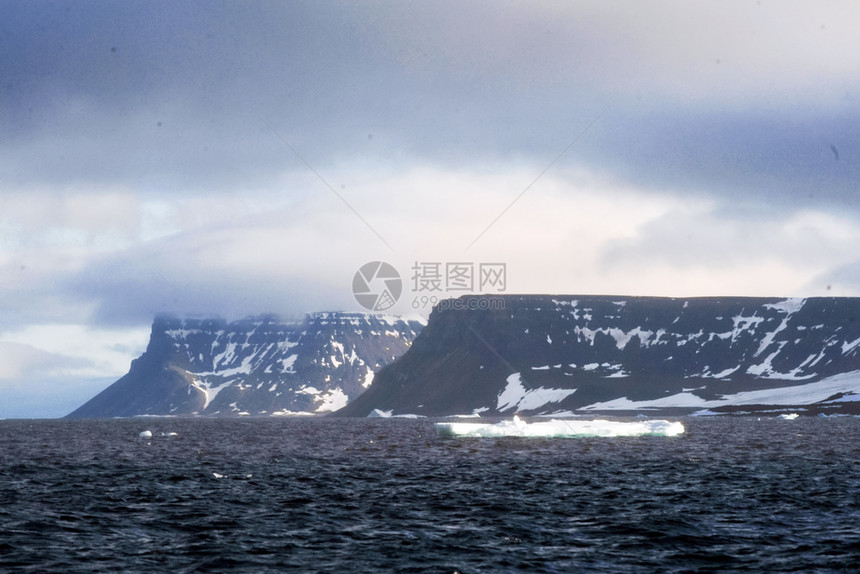 北极地貌苔原和冰洋的极地貌和冰洋的图片