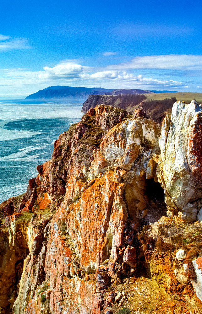 Baikal海岸悬崖Baikal海岸的美丽质Baikal海岸悬崖Baikal海岸的美丽质图片