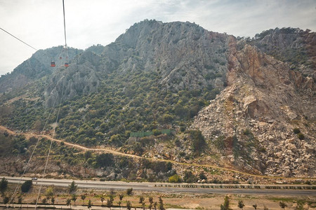 安塔利亚南部山脉的景象865号有线汽车登山时的全景图片