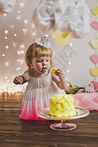小公主吃甜食541图片