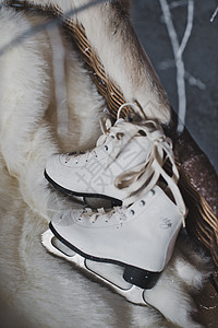 鞋子详情图雪橇上的白溜冰鞋4620雪橇上的图滑冰鞋背景