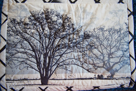 床边的暖毯子制作308号毯子的手工艺图片