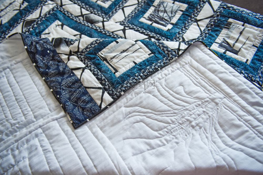 床边的暖毯子制作309毛毯的手工艺图片