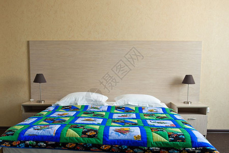 室内卧的多彩毯子3056年织物的毛毯和生产图片