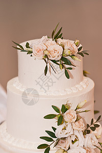 为新娘和郎2674的婚礼蛋糕设计得漂亮而微妙背景图片