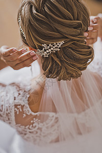 婚礼发型女孩的大照片美貌女孩的婚纱发型2150图片