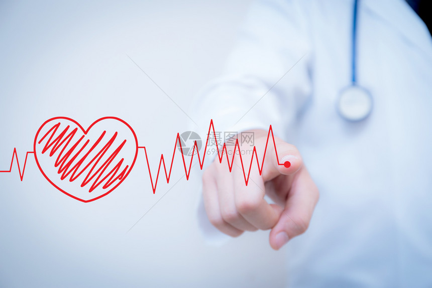 用心脏写红是形图的一部分即医学检查概念图片