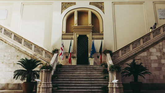 公民宫意为市政厅又名巴卡雷达宫位于意大利卡利亚里卡利亚里市民宫市政厅图片
