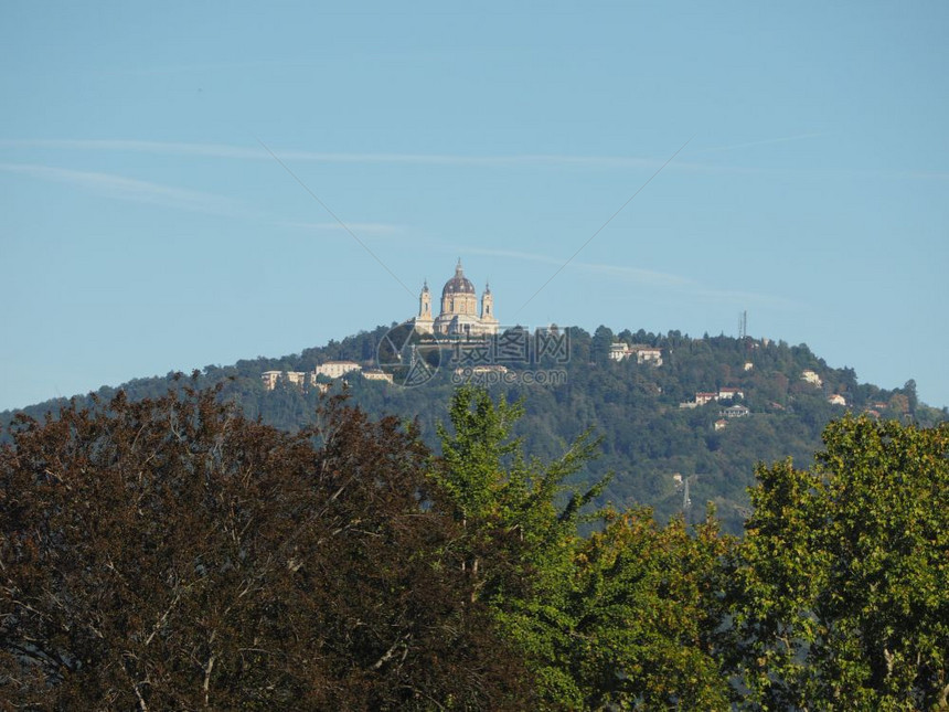 意大利都灵山上的Superga大教堂都灵超级大教堂图片