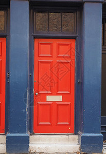 英国住宅的红色传统入口图片