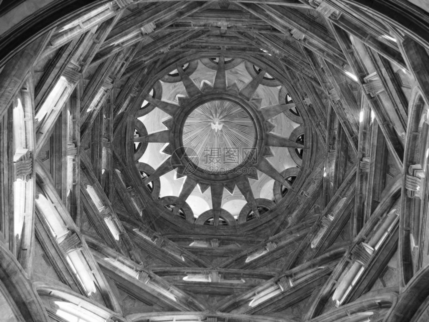 2018年月日CupolacappelladellaSindone意思是在都灵大教堂用黑色和白的圣礼堂圆顶在都灵用黑色和白的Ca图片